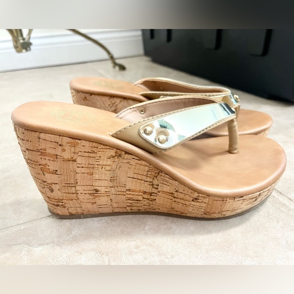 Gorgeous Juicy wedge platform sandals! - Picture 4 of 13